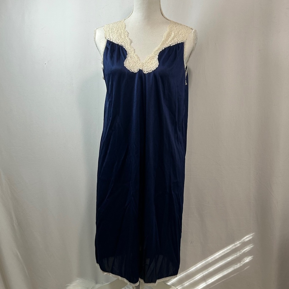 Vanity‎ Fair Vintage Lingerie Nightgown Navy Blue Lace Trim Slip Dress